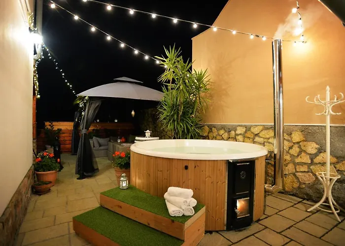 Apartment Janicsar Garden Erlau