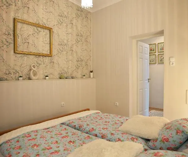 Apartment Janicsar Garden *