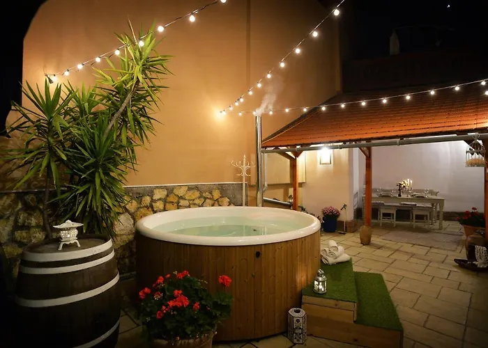 Apartment Janicsar Garden Erlau