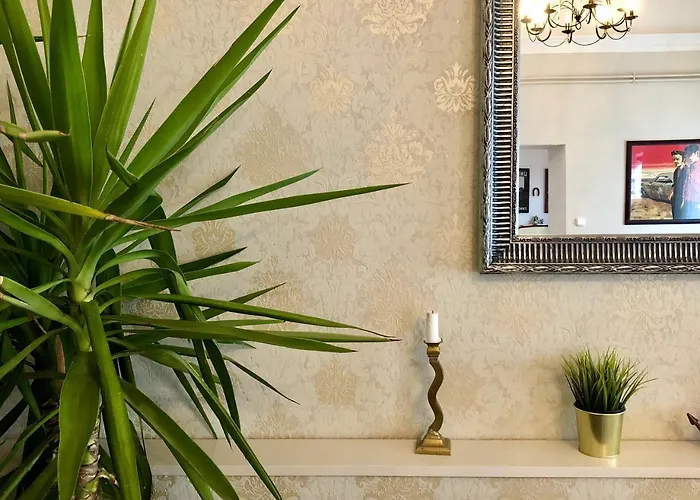 Janicsar Garden Apartment *