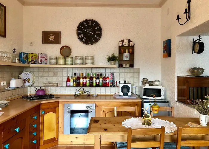 Janicsar Garden Apartment *