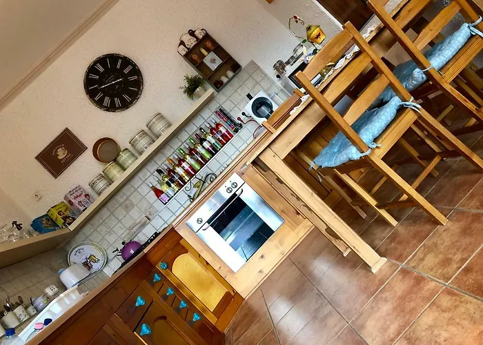 Janicsar Garden Apartment