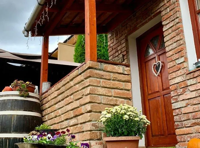 Janicsar Garden Erlau