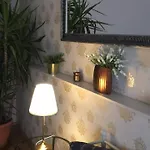 Janicsar Garden Lejlighed *