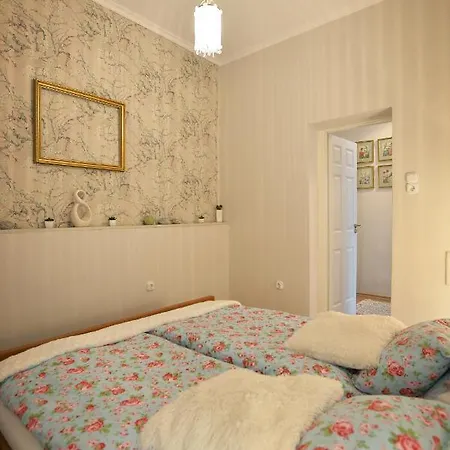 Apartment Janicsar Garden *