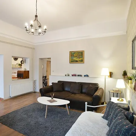 Janicsar Garden * Eger