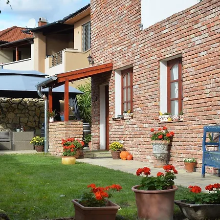 Apartamento Janicsar Garden