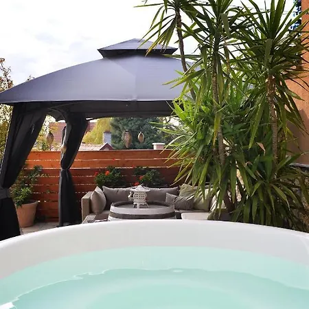 Janicsar Garden 埃格尔