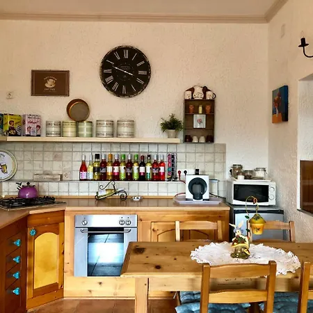 Janicsar Garden 公寓 *